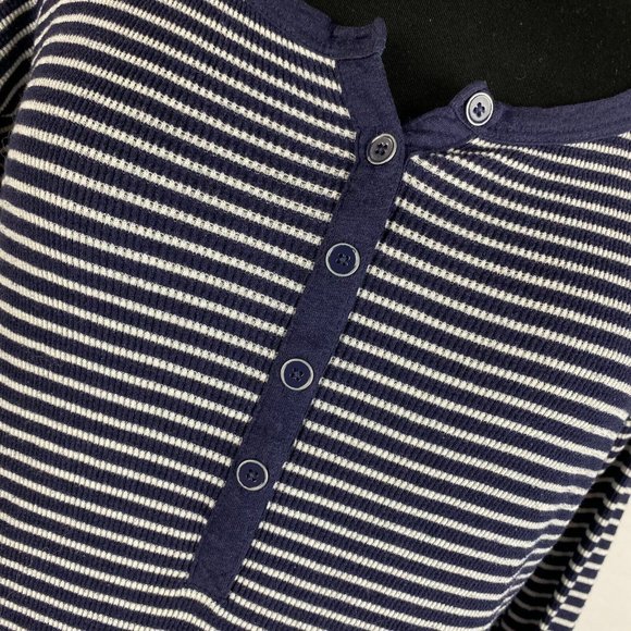 Gap Waffle Knit Henley T-Shirt Women's Size XS Blue White Striped Long Sleeves - Picture 3 of 12